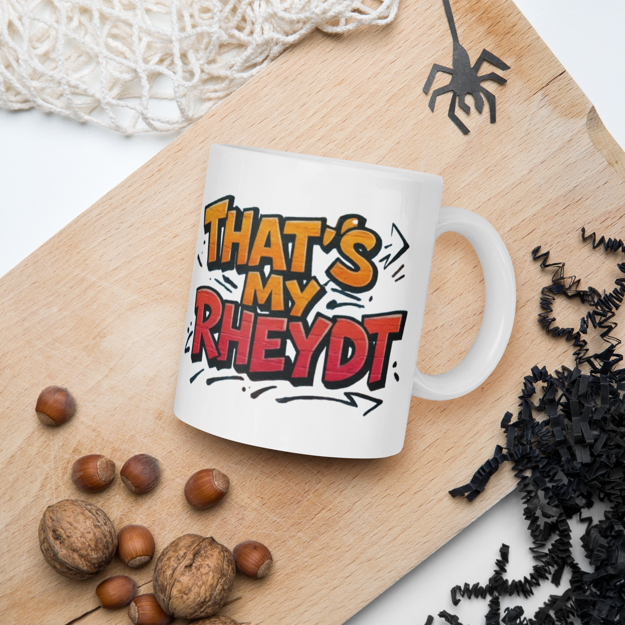 weiße, glänzende tasse